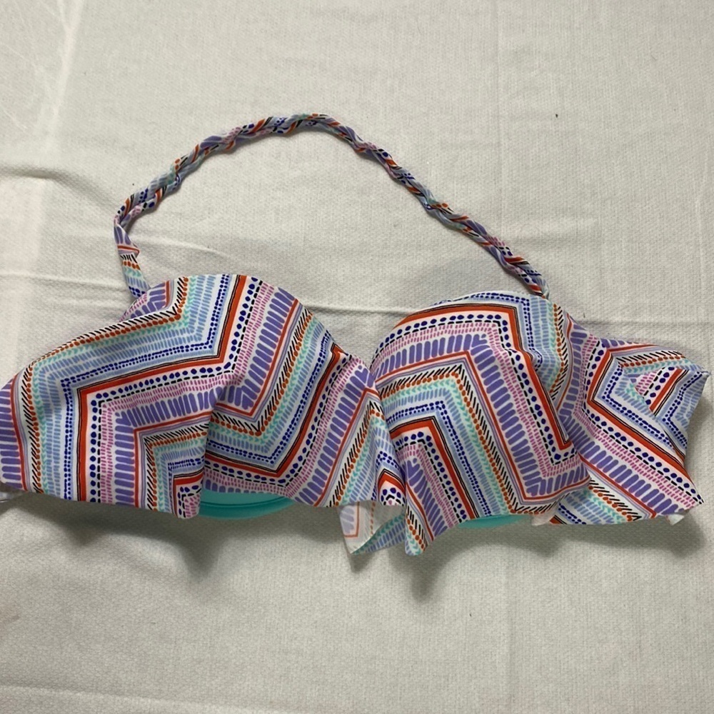 Xhilaration Bathing Suite Top size Large (BB)